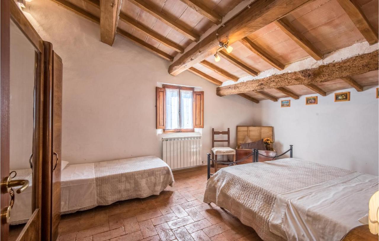 Gorgeous Home In Montalcino With Kitchen Екстериор снимка