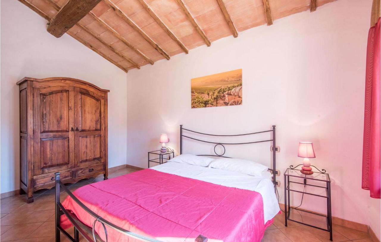Gorgeous Home In Montalcino With Kitchen Екстериор снимка