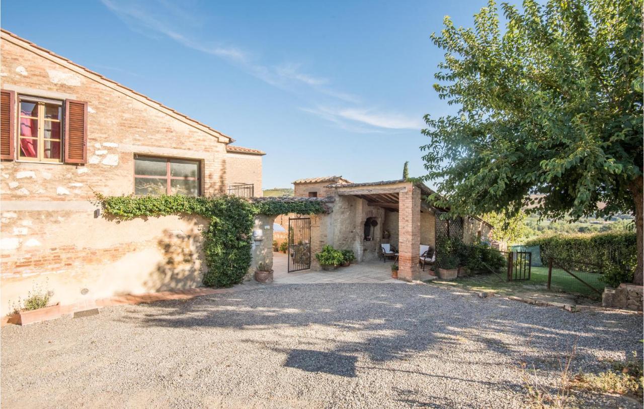 Gorgeous Home In Montalcino With Kitchen Екстериор снимка