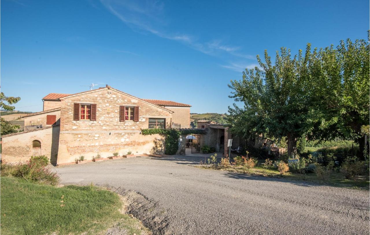 Gorgeous Home In Montalcino With Kitchen Екстериор снимка